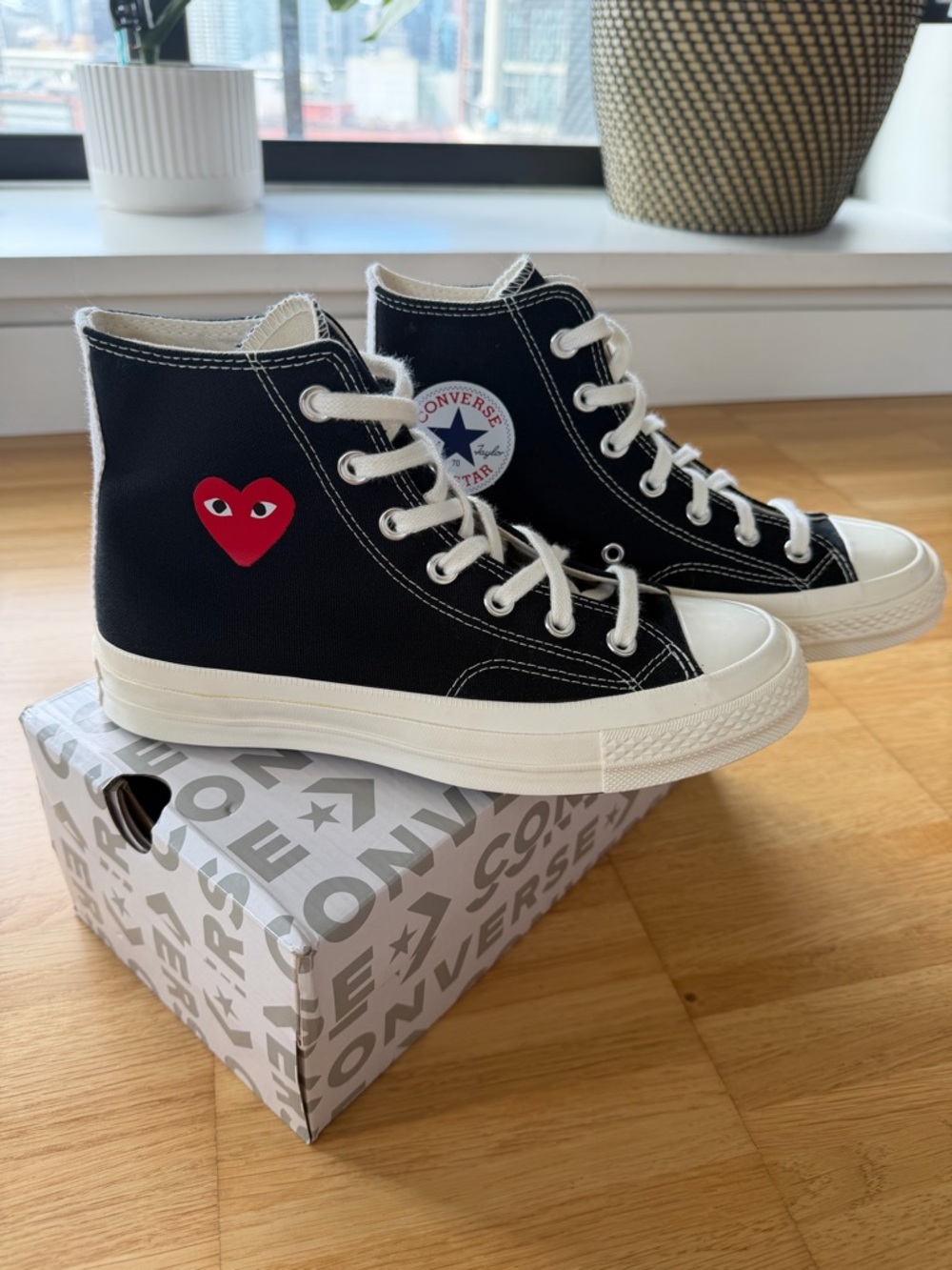 Comme des Garcons Play X Converse High-Top Sneakers (unisex) - Picture 4 of 8